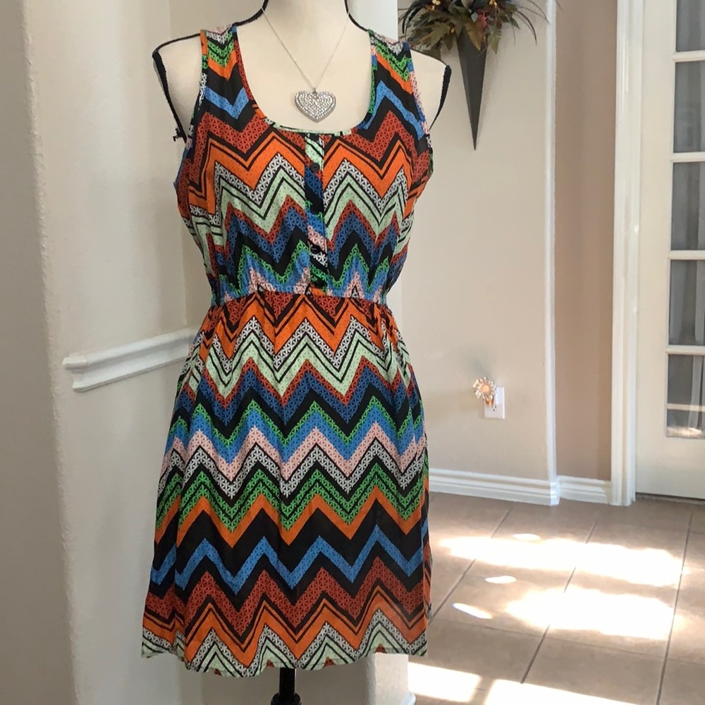 Rue 21 multi colored chevron print mini dress Size M